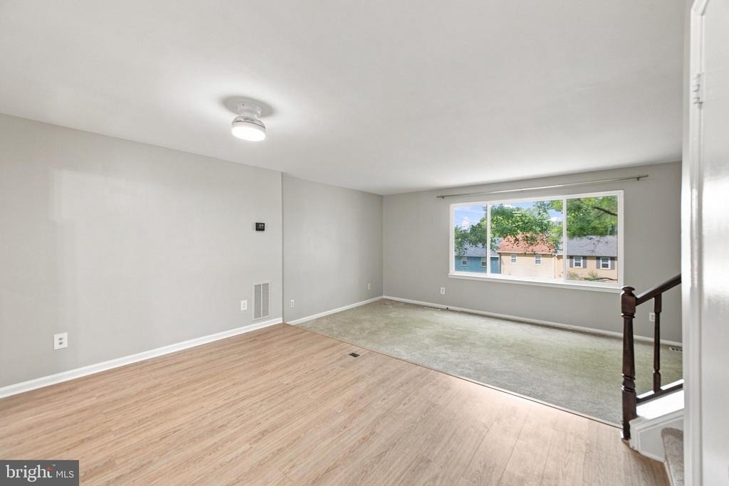8346 Stationhouse Court - Photo 10