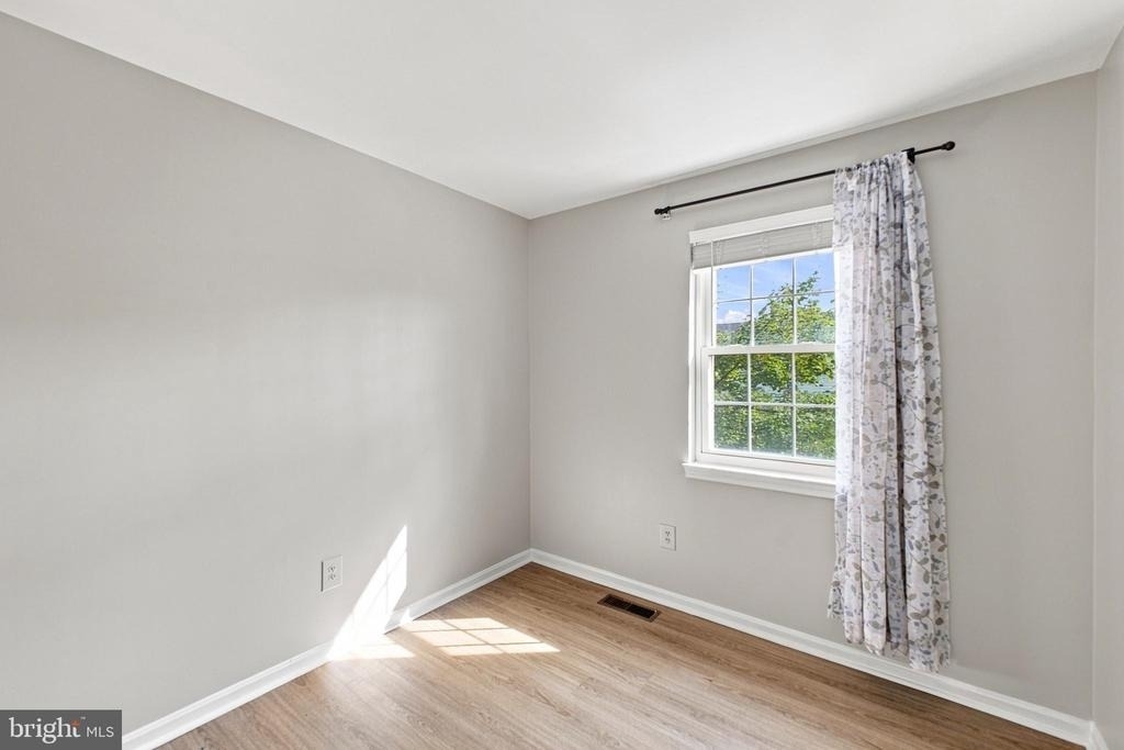 8346 Stationhouse Court - Photo 21