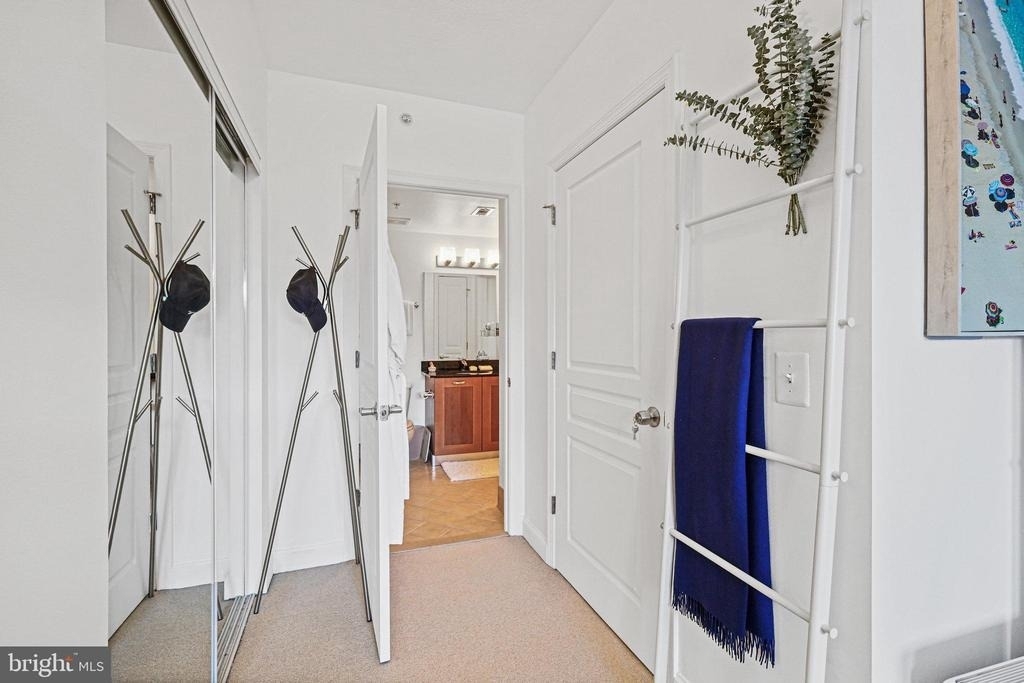 2451 Midtown Avenue - Photo 19