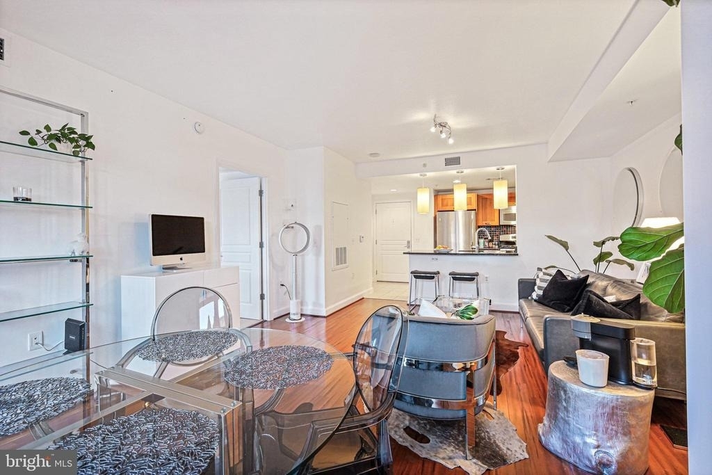 2451 Midtown Avenue - Photo 17