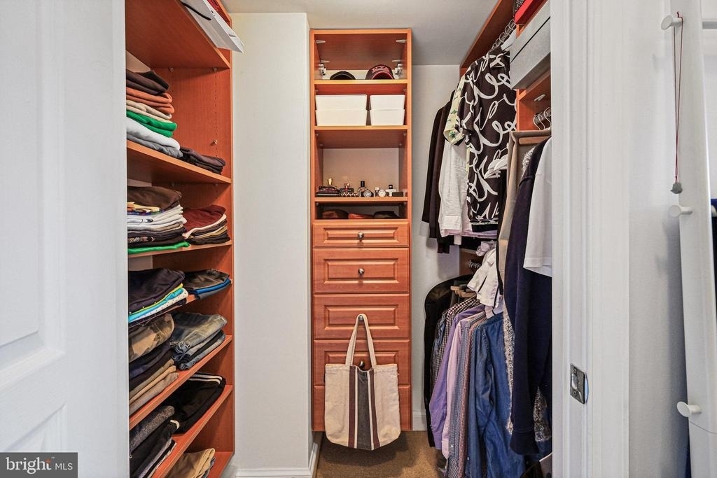 2451 Midtown Avenue - Photo 18