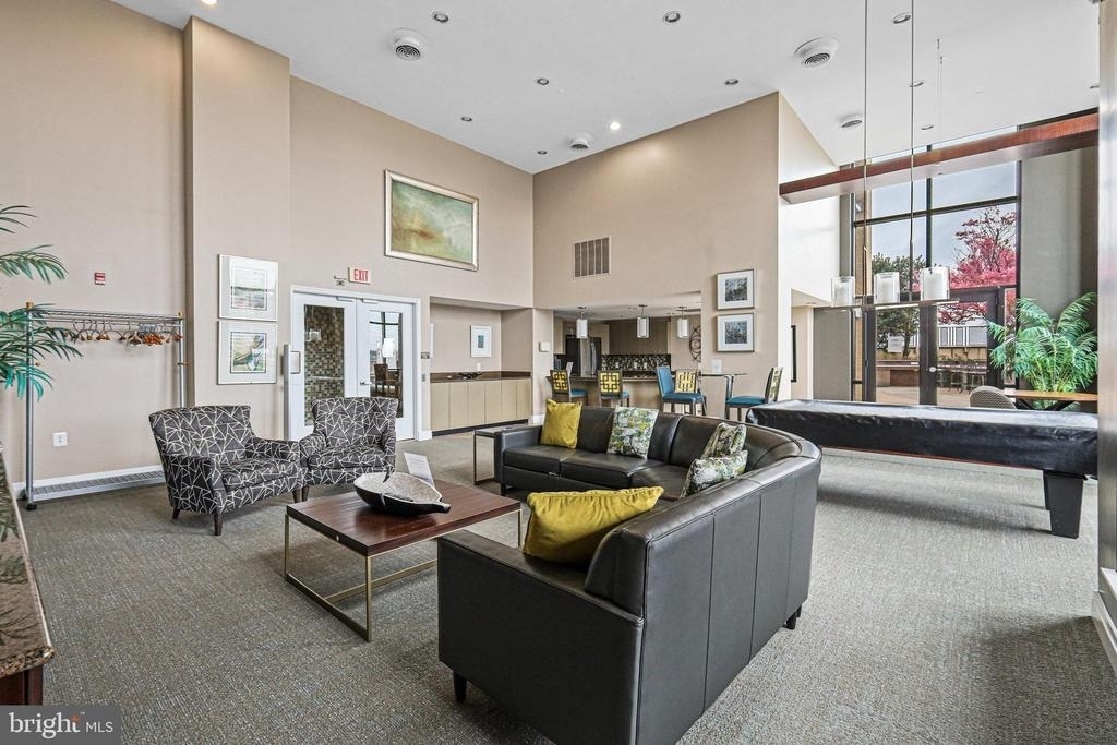 2451 Midtown Avenue - Photo 31