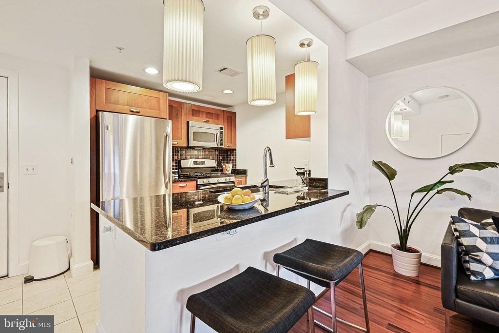 2451 Midtown Avenue - Photo 4