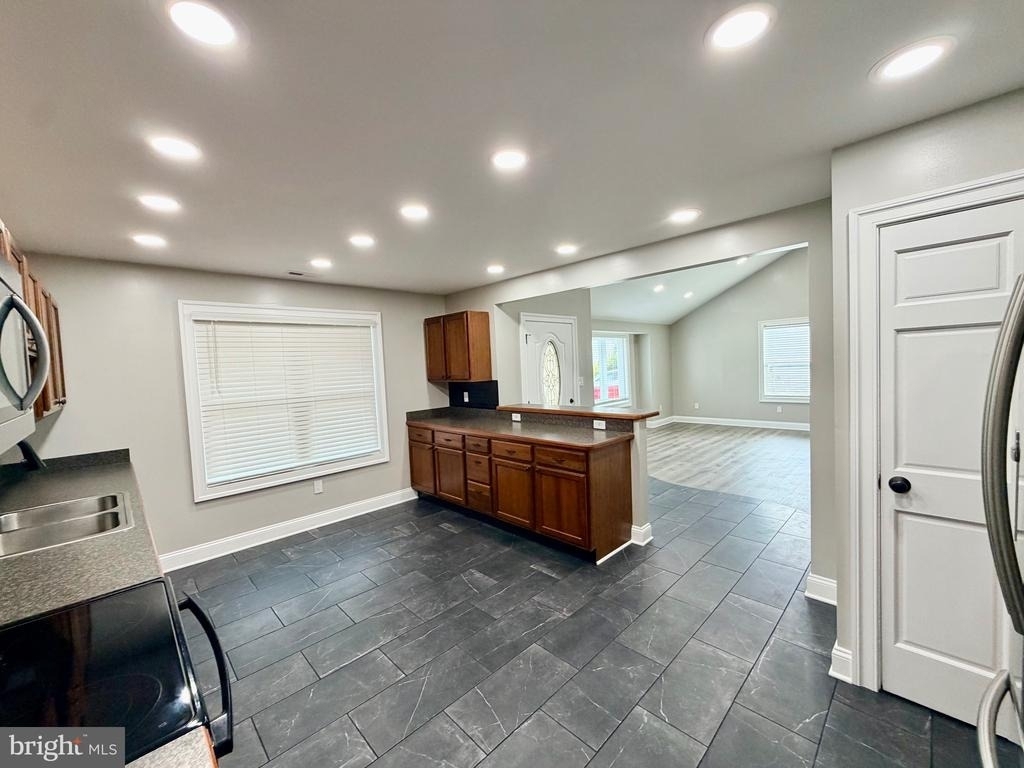 504 Hitt Court - Photo 13