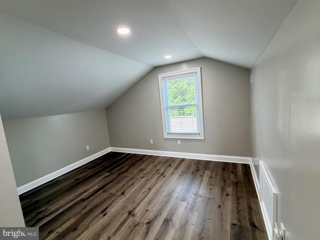 504 Hitt Court - Photo 30