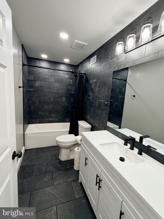 504 Hitt Court - Photo 16