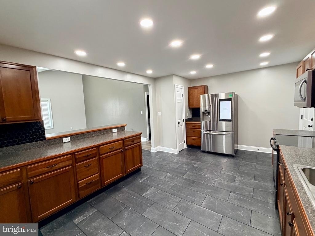504 Hitt Court - Photo 12