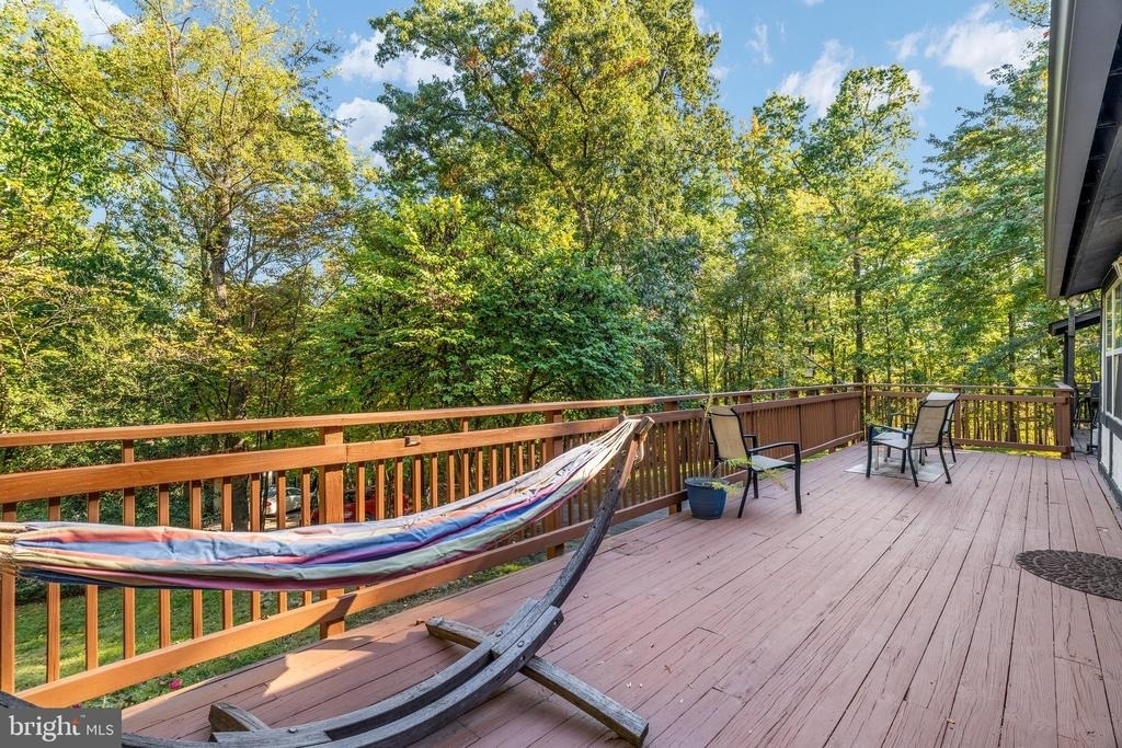 104 Laurel Lane - Photo 2