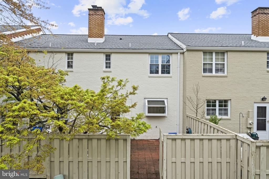 3742 Jason Avenue - Photo 3