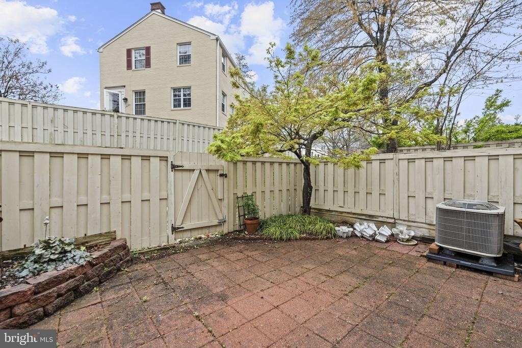 3742 Jason Avenue - Photo 25