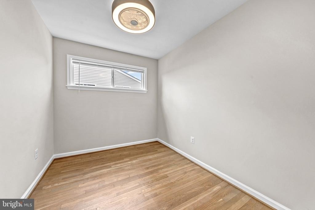 3930 Vermont Avenue - Photo 18