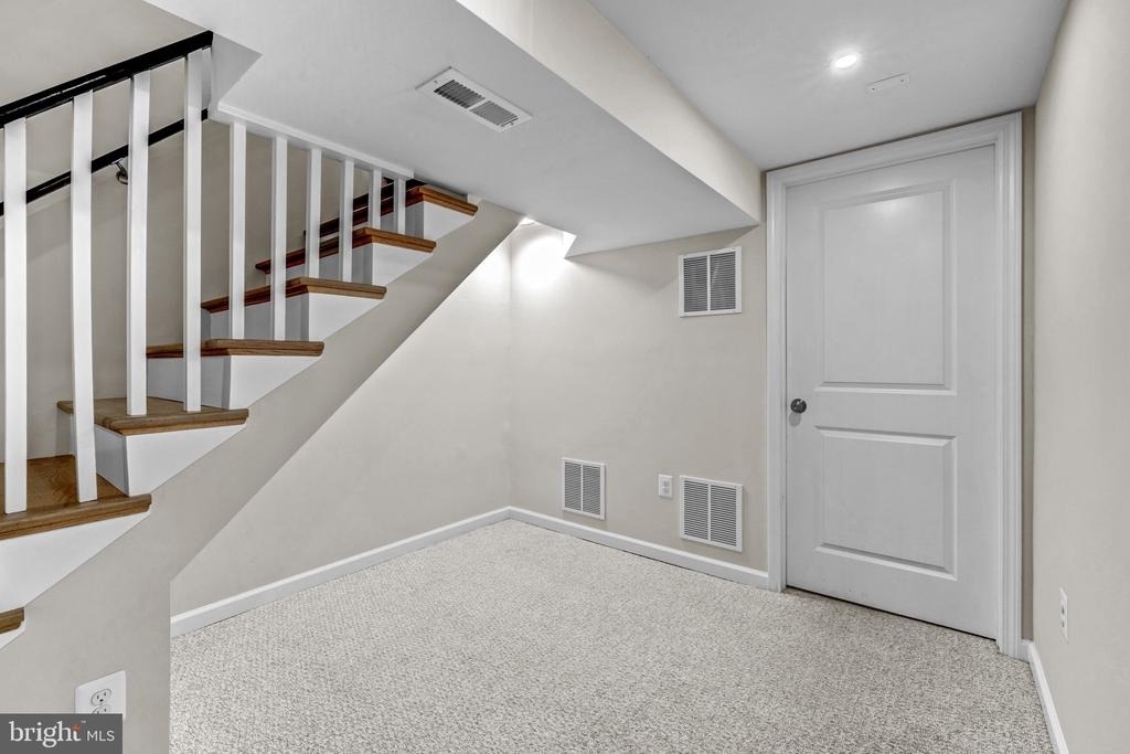 3930 Vermont Avenue - Photo 23