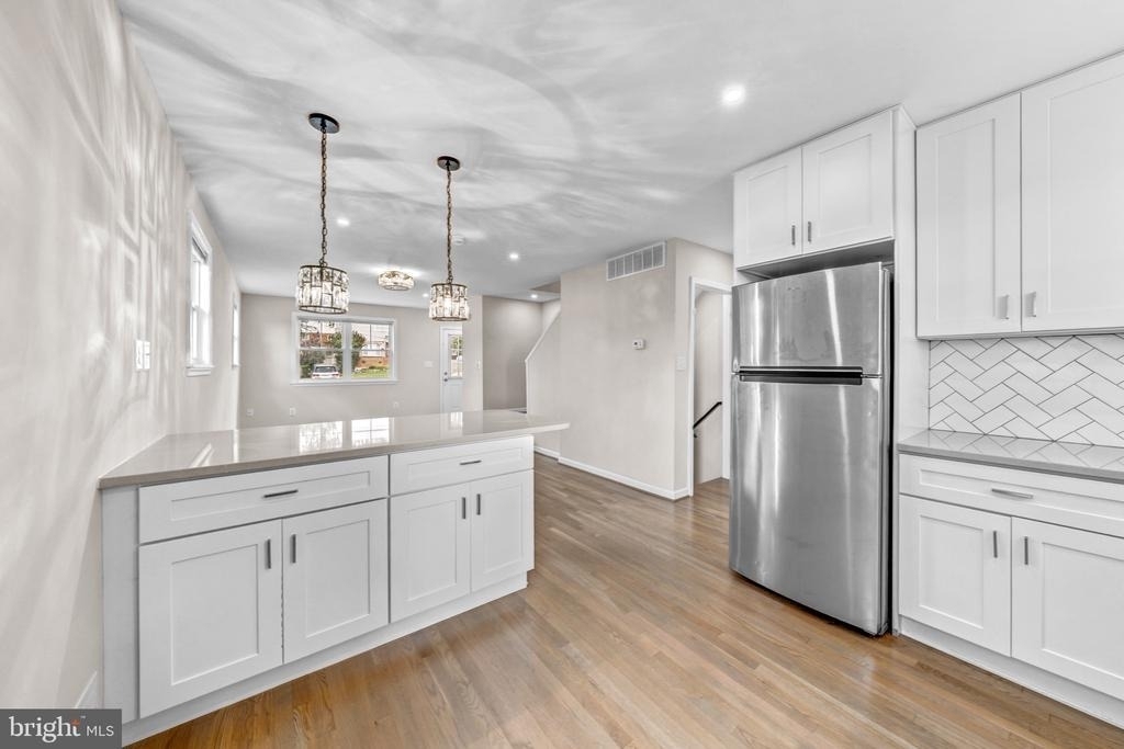 3930 Vermont Avenue - Photo 8