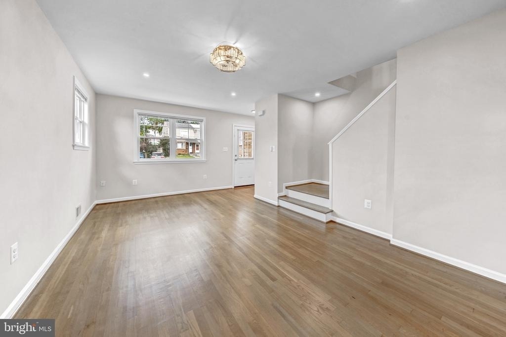 3930 Vermont Avenue - Photo 6