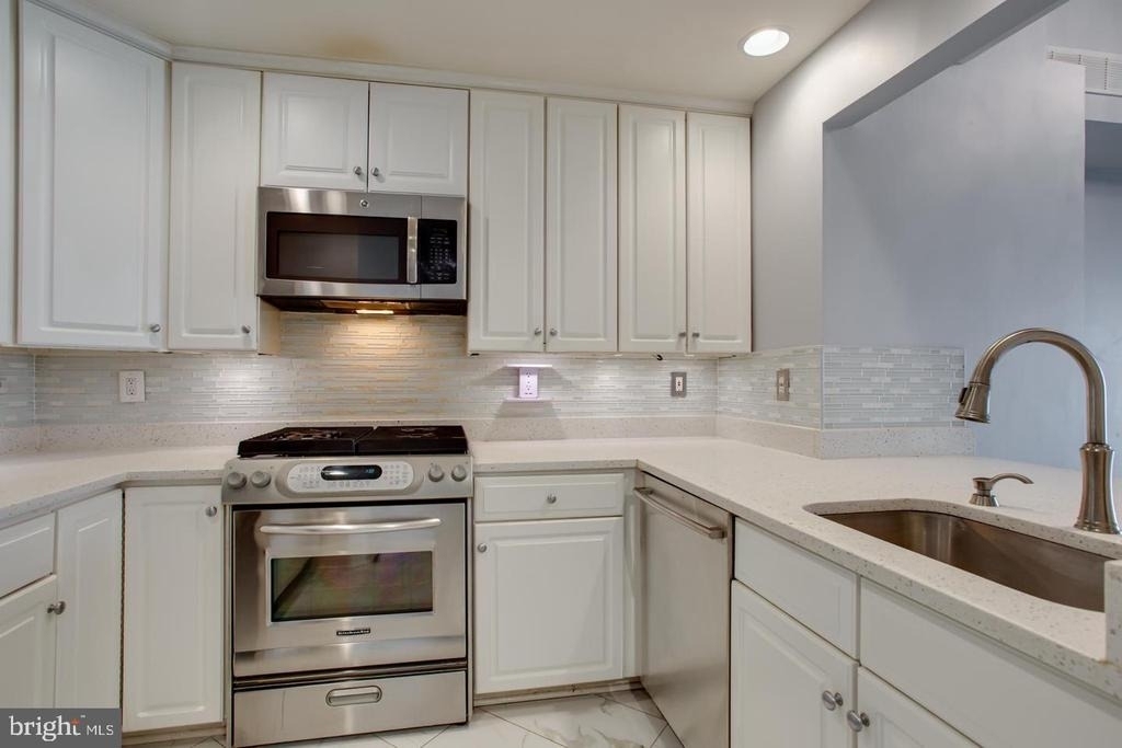 2310 14th Street N - Photo 7