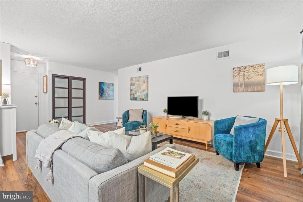 1730 Arlington Boulevard - Photo 6