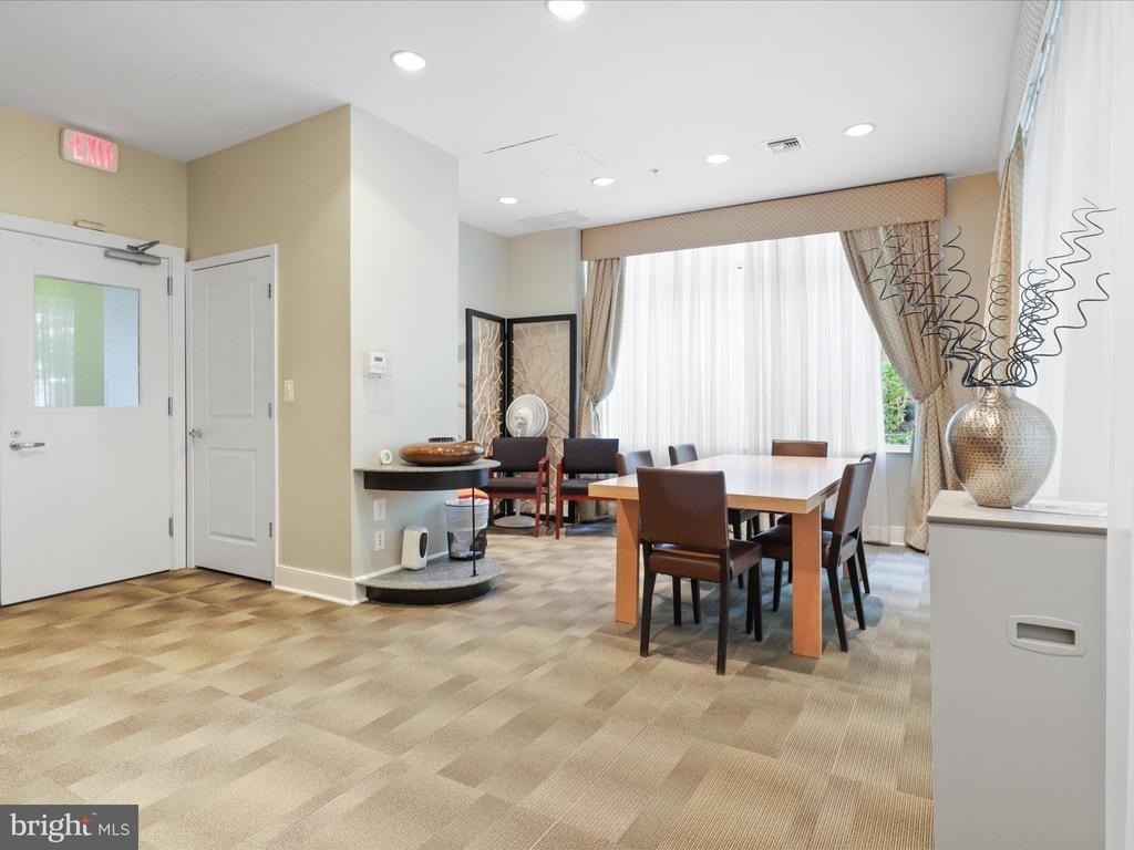 820 N Pollard Street - Photo 39