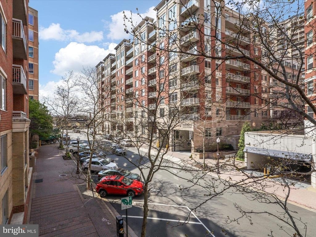 820 N Pollard Street - Photo 48