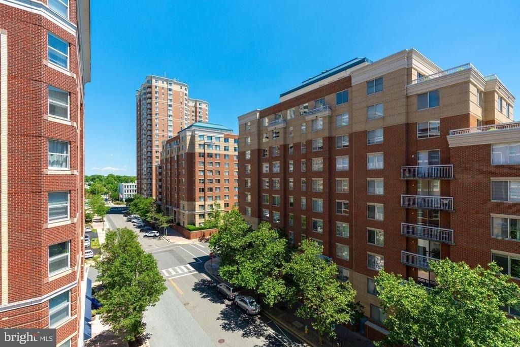 820 N Pollard Street - Photo 47
