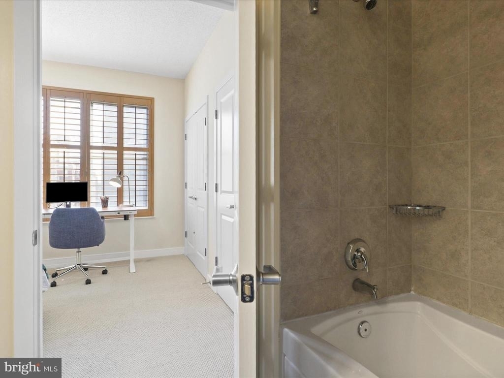 820 N Pollard Street - Photo 12