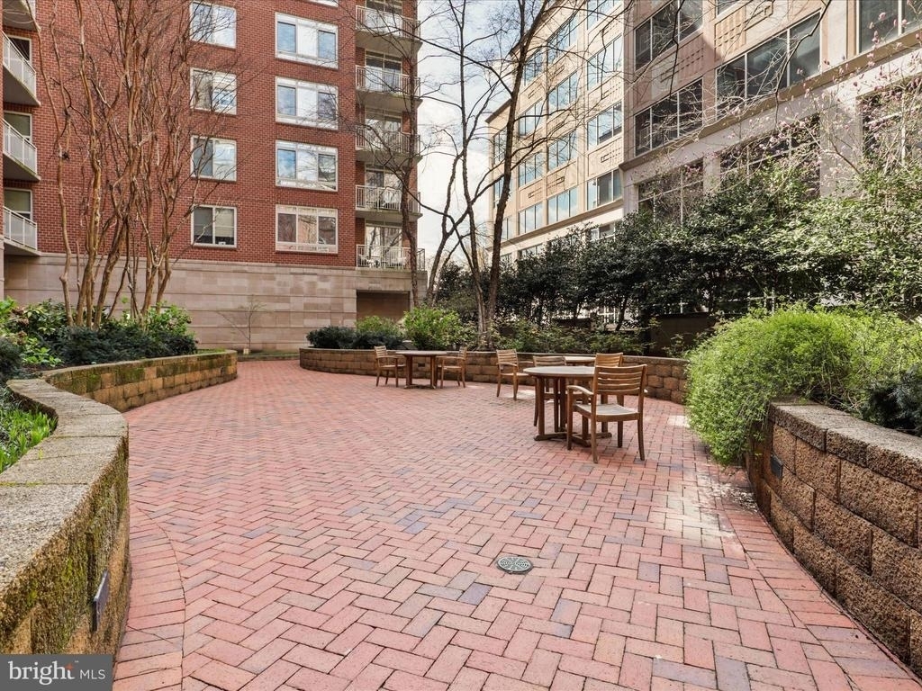 820 N Pollard Street - Photo 42