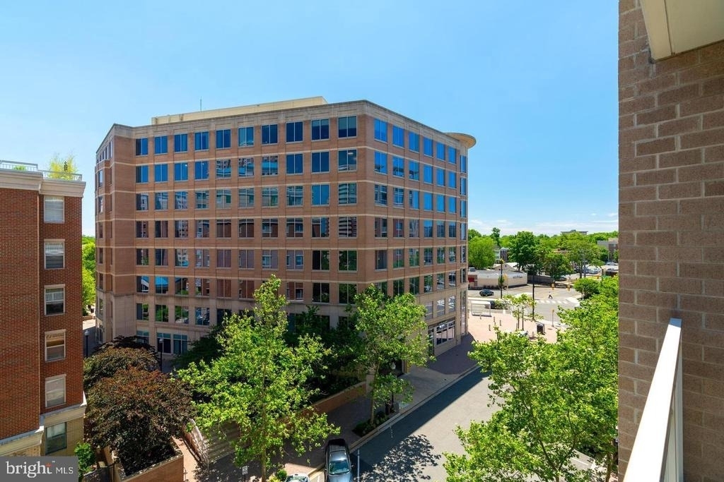 820 N Pollard Street - Photo 29