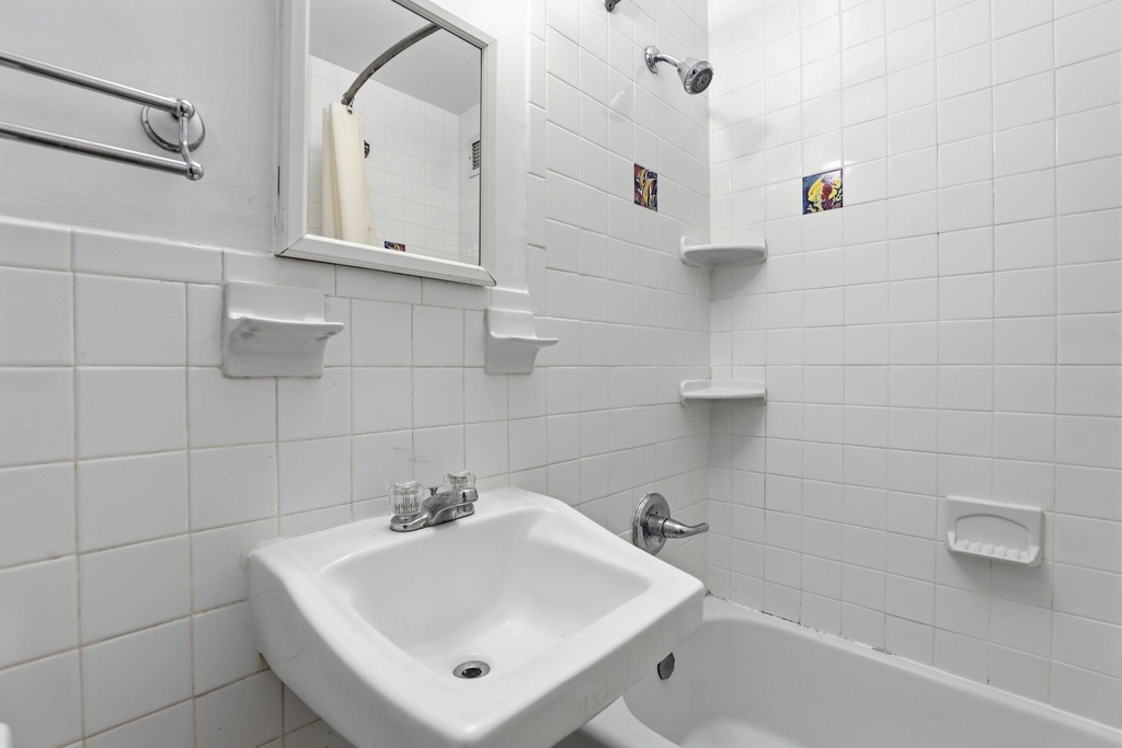 1111 N Arlington Boulevard - Photo 10