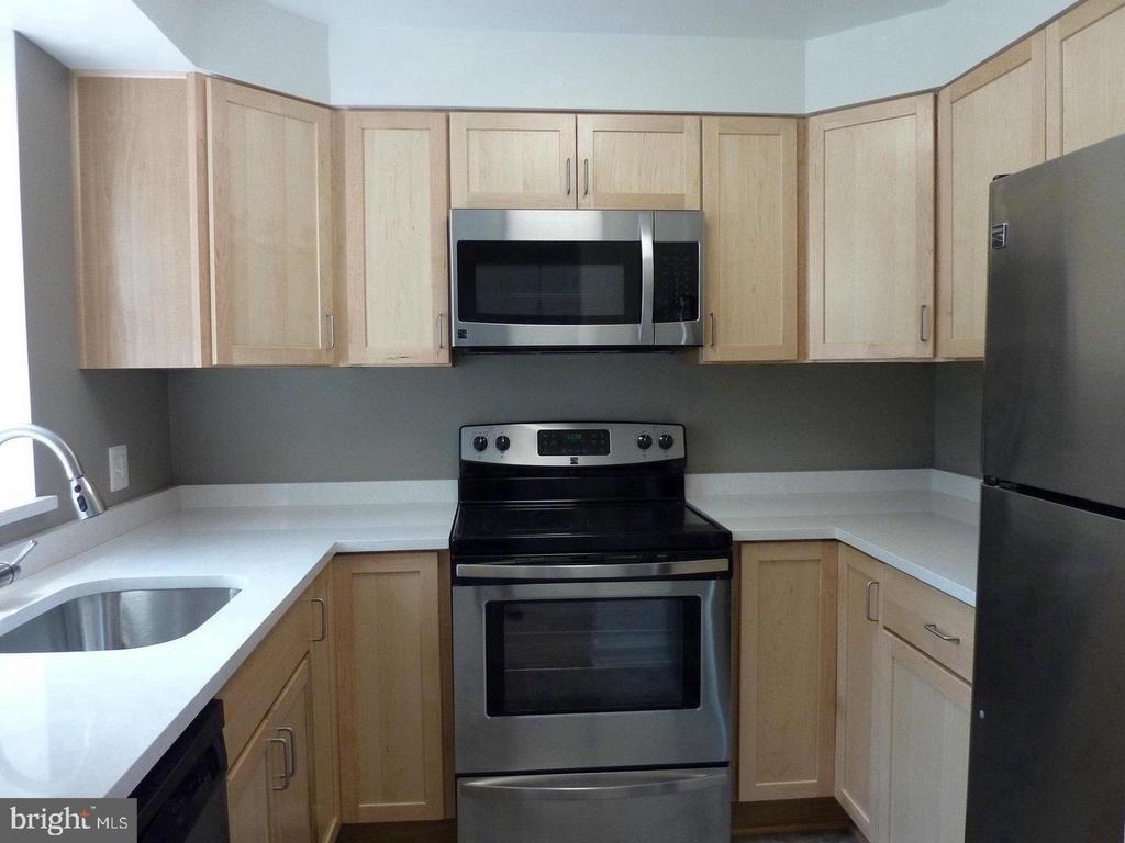 4808 29th Street S - Photo 4