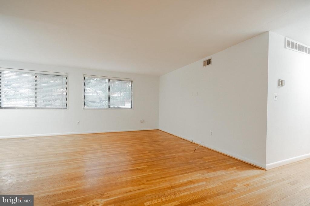 2016 N Adams Street - Photo 6