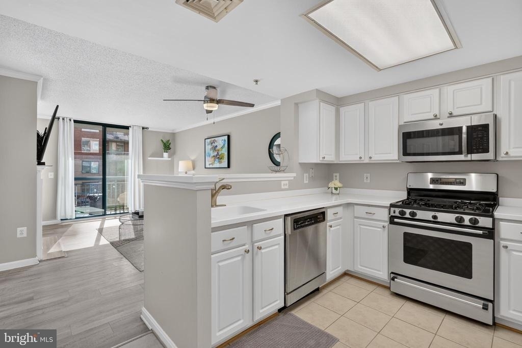 3830 9th Street N - Photo 4