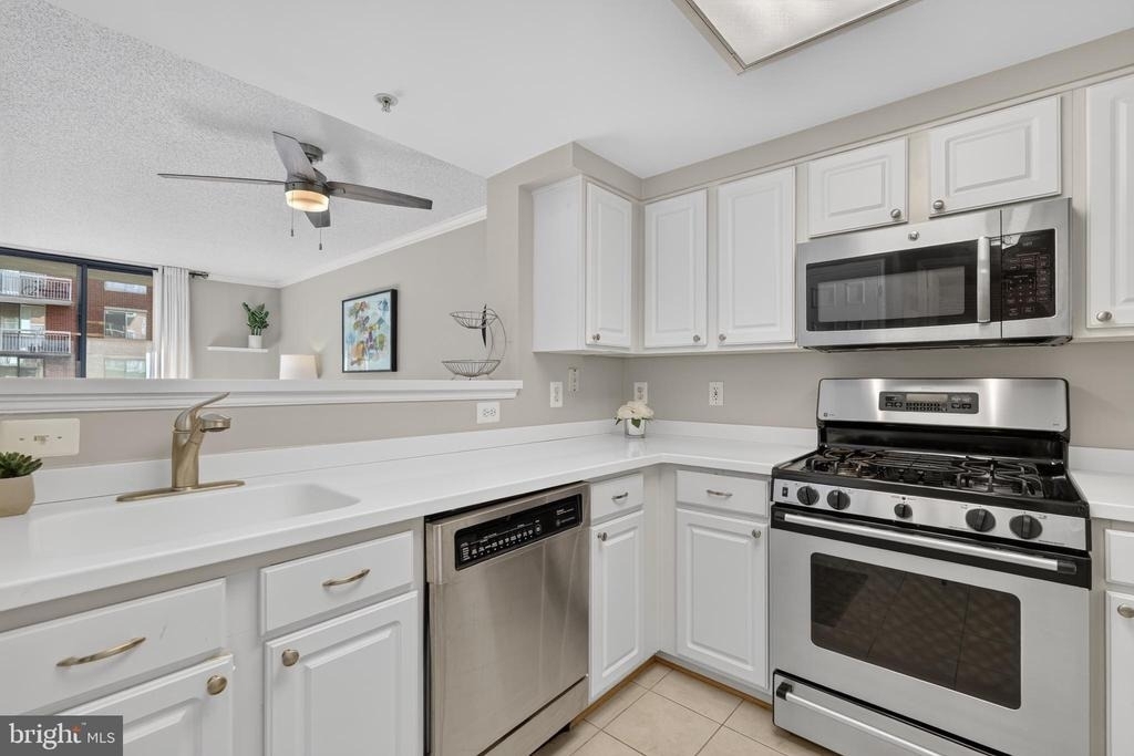 3830 9th Street N - Photo 6