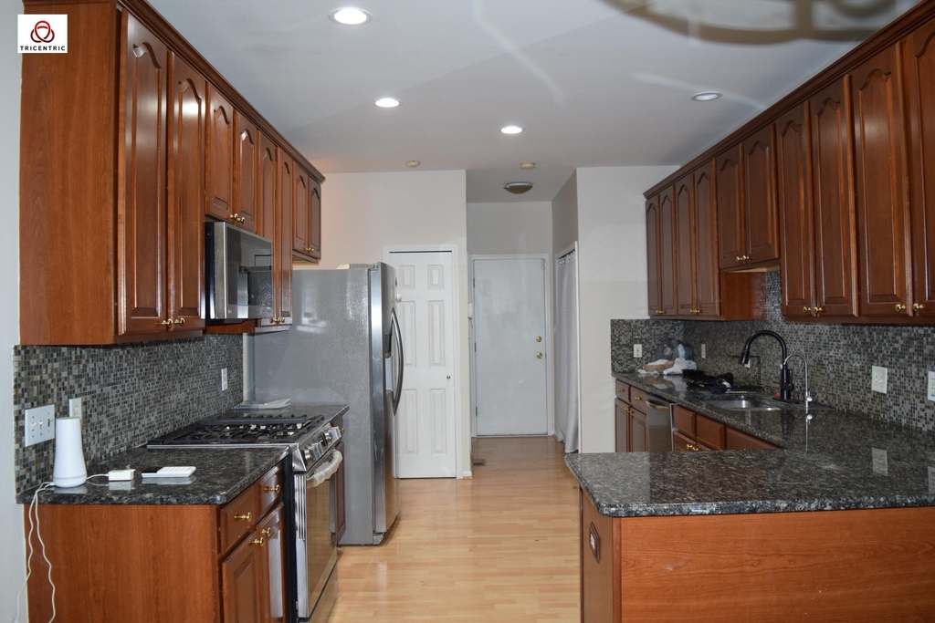 1566 Heron Circle - Photo 6