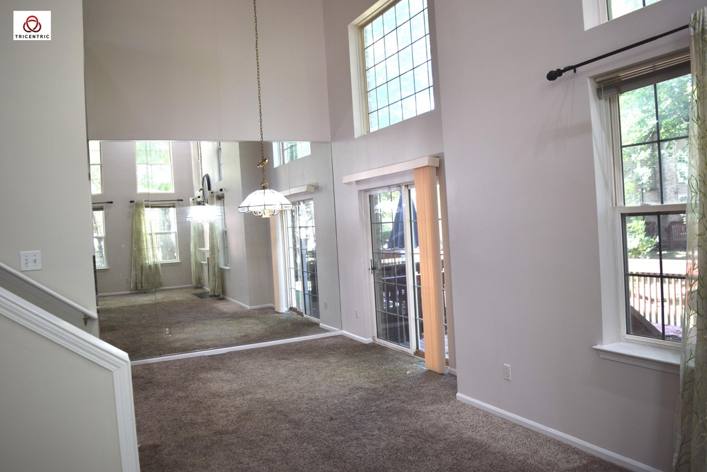 1566 Heron Circle - Photo 4