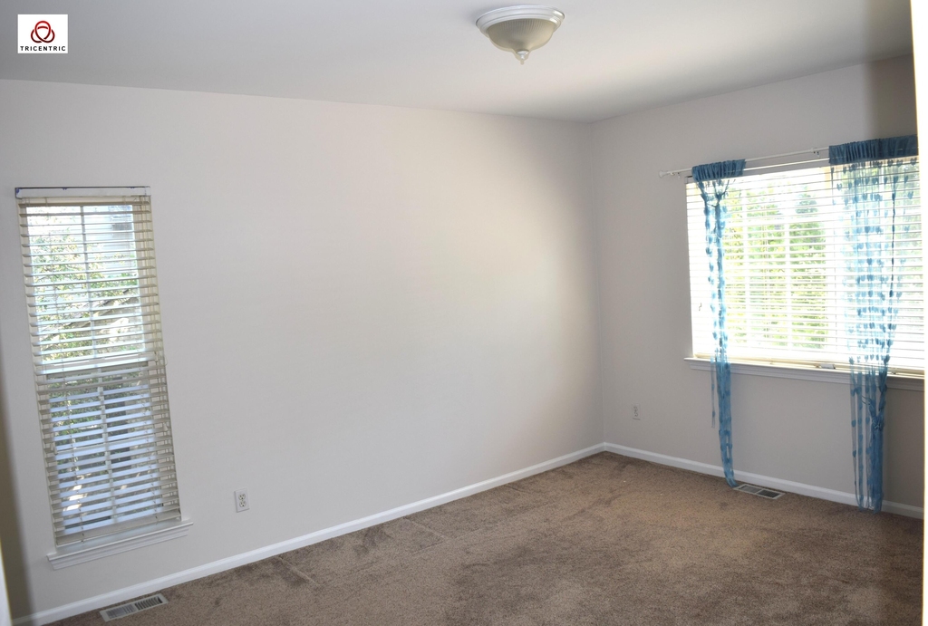 1566 Heron Circle - Photo 14