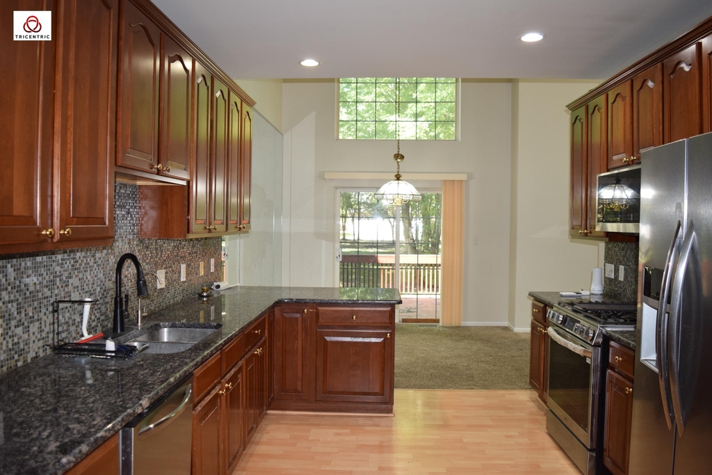 1566 Heron Circle - Photo 7