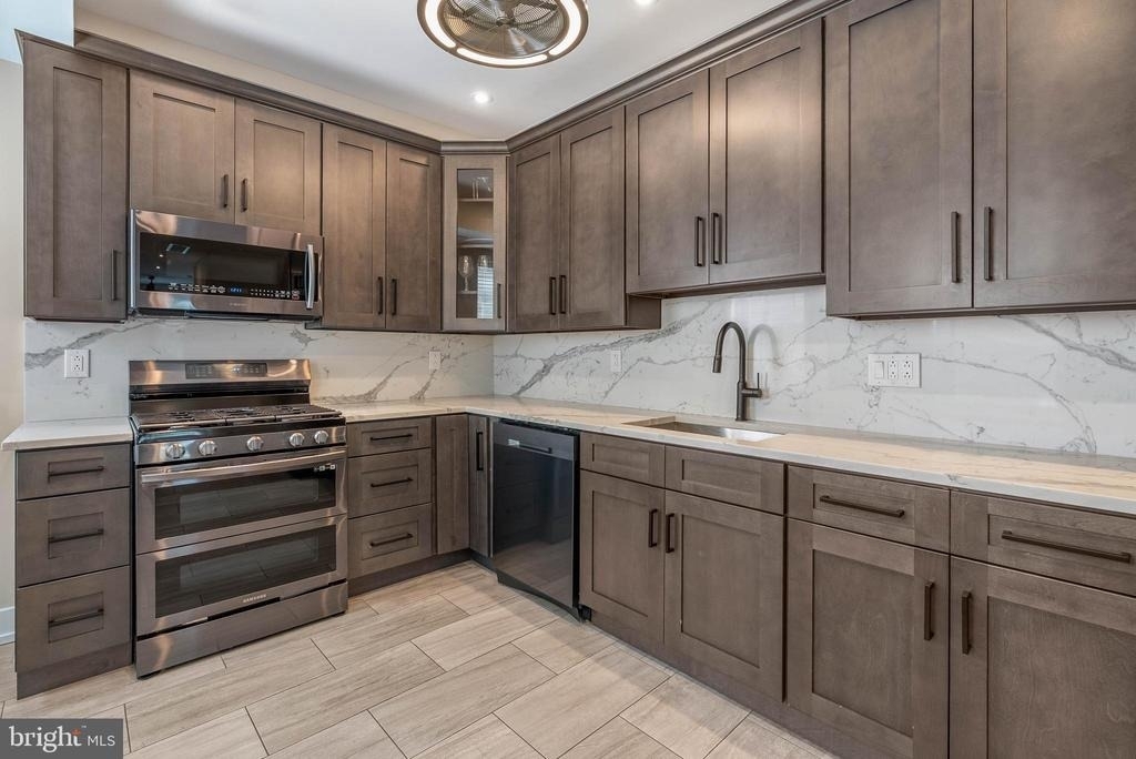 614 S 15th Street - Photo 2