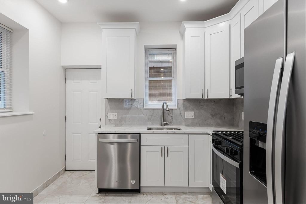 2445 S Rosewood Street - Photo 9