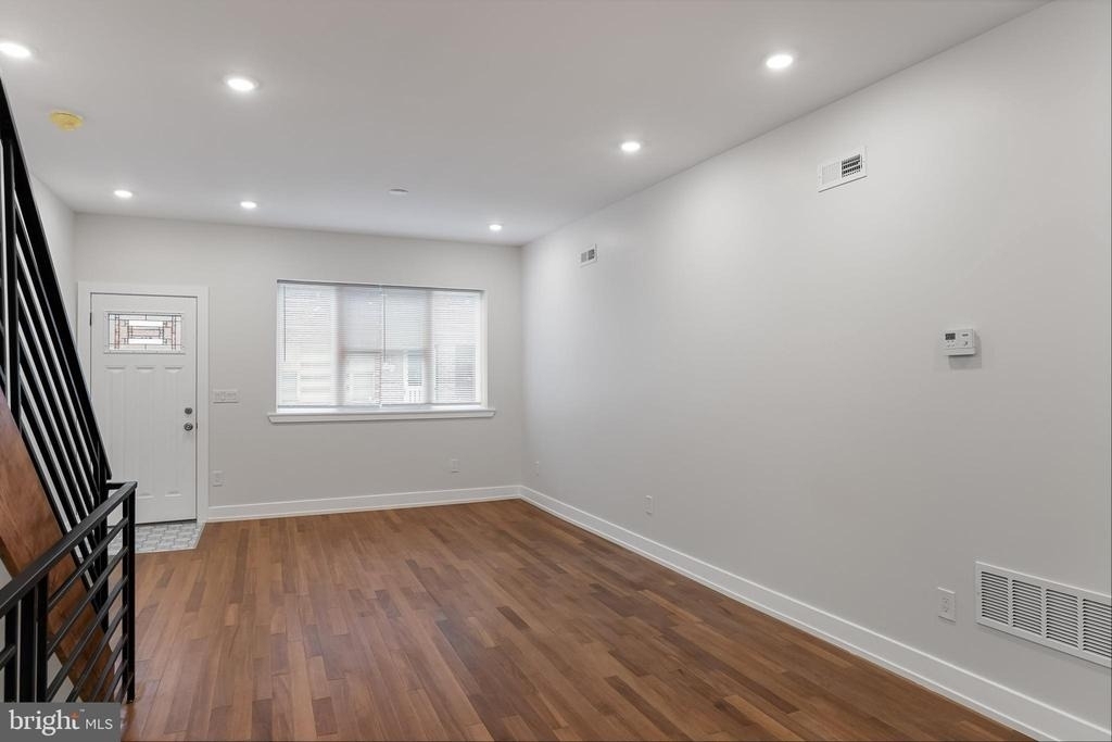 2445 S Rosewood Street - Photo 6