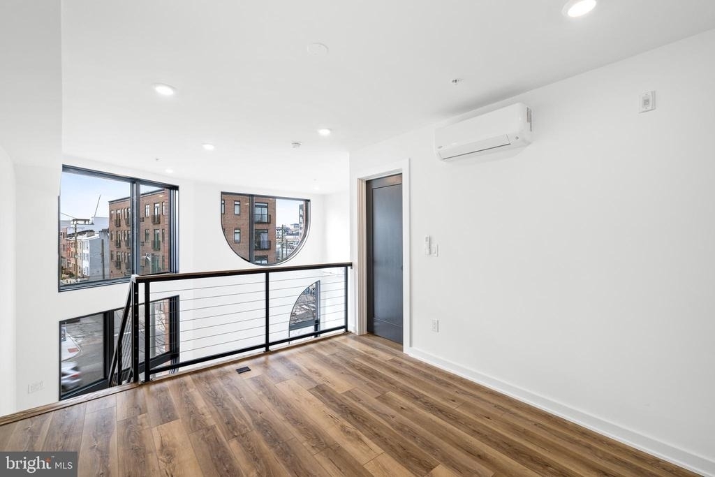 17 Girard Avenue W - Photo 9