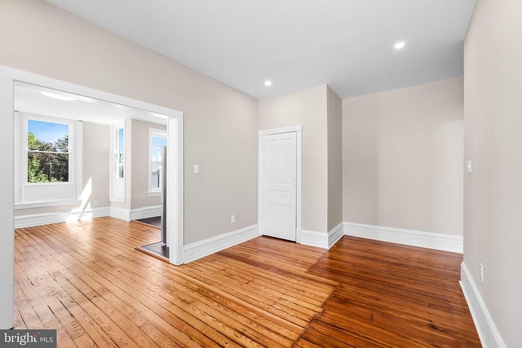 2311 Green Street - Photo 3