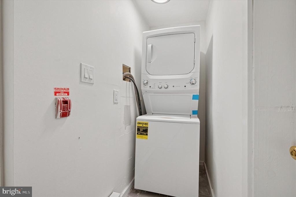 2120 Christian Street - Photo 11