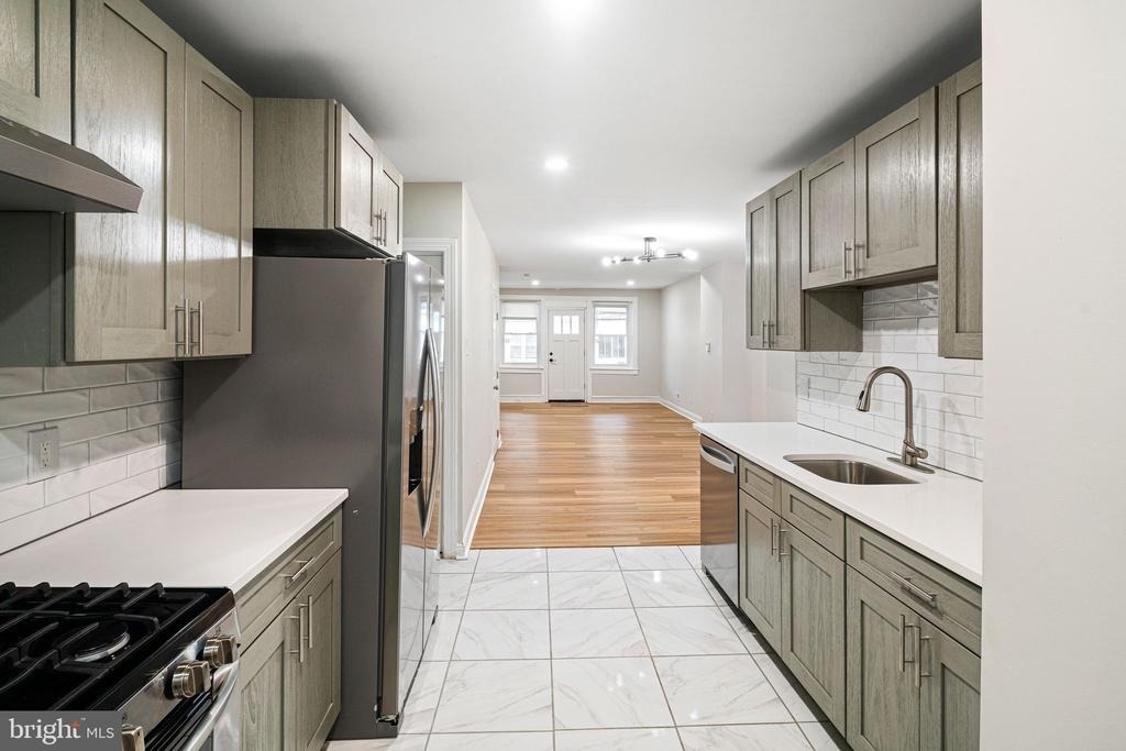 5638 Malcolm Street - Photo 5