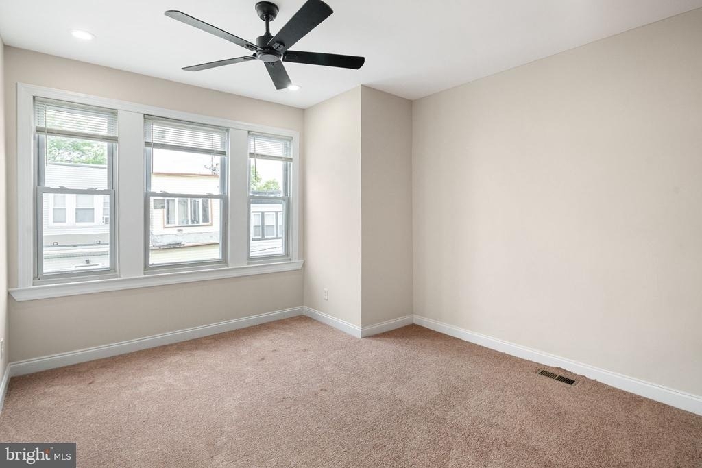 5638 Malcolm Street - Photo 12