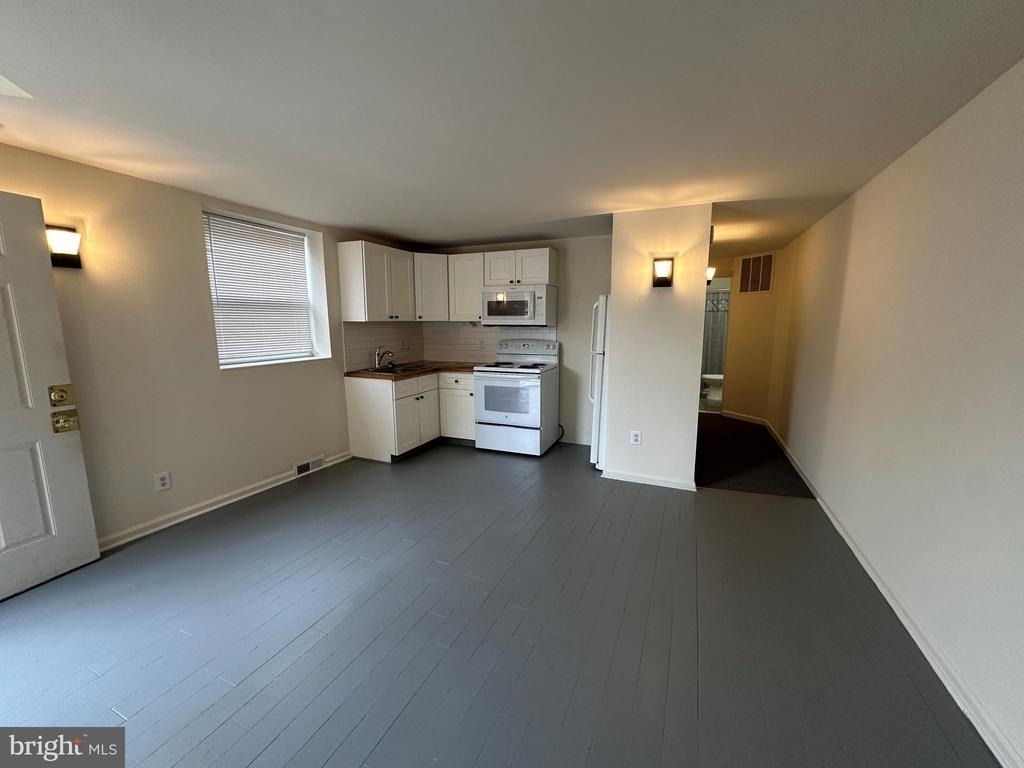 2621 E Thompson Street - Photo 10