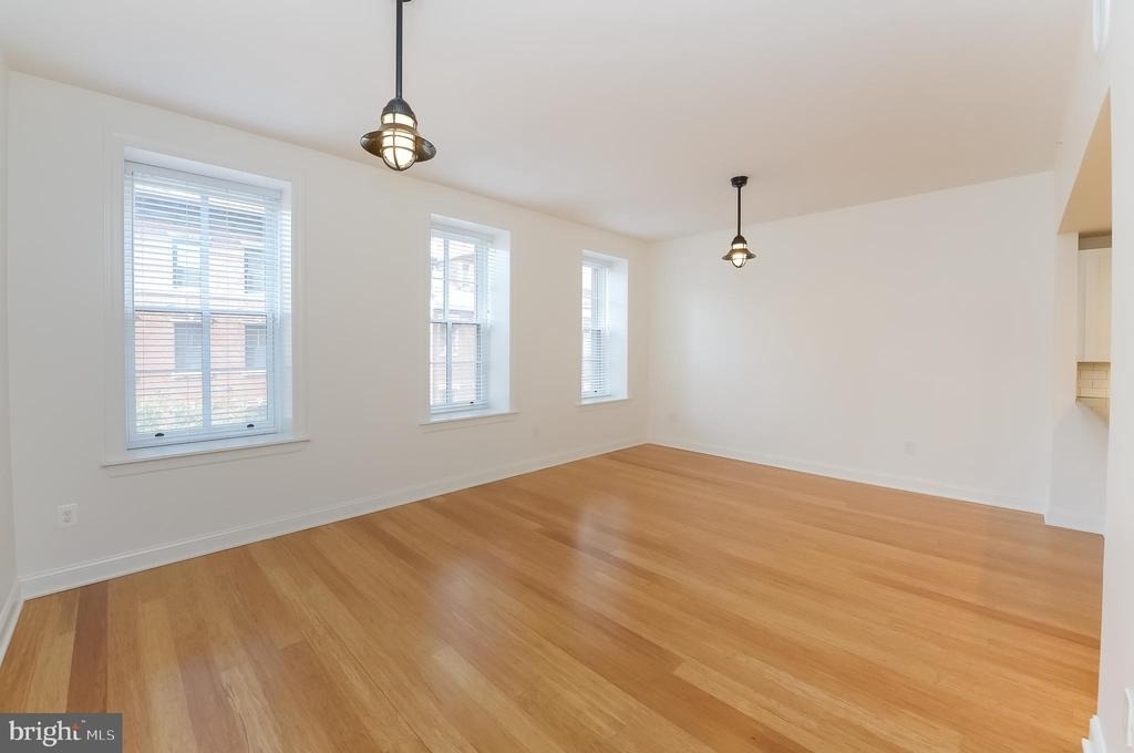 1518 Spruce Street - Photo 7