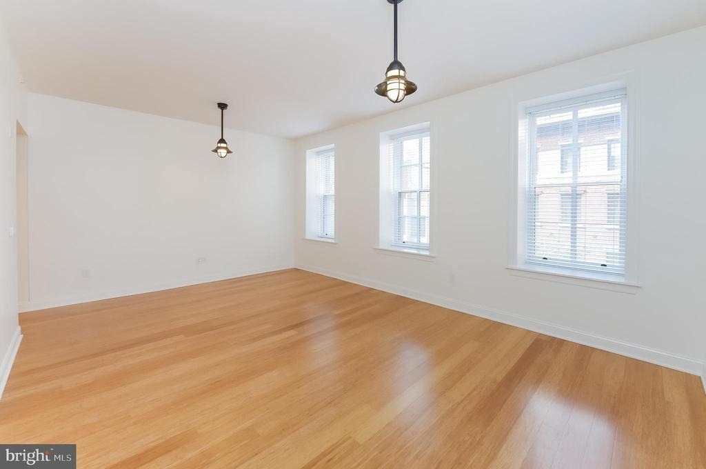 1518 Spruce Street - Photo 8