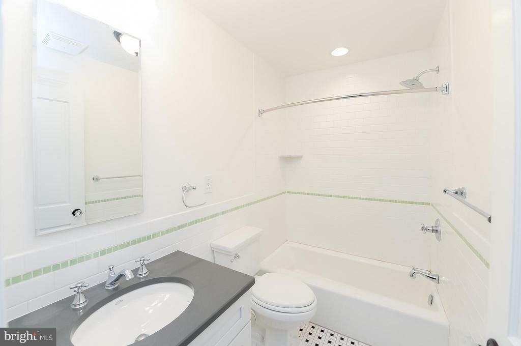 1518 Spruce Street - Photo 17