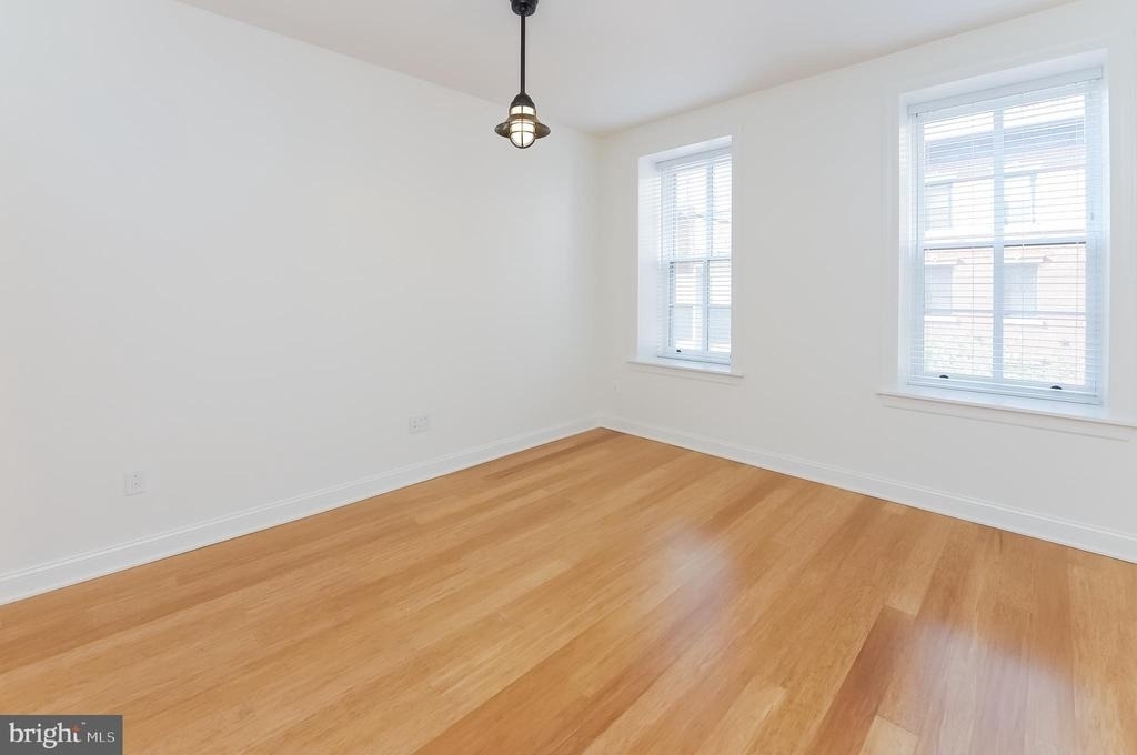 1518 Spruce Street - Photo 11