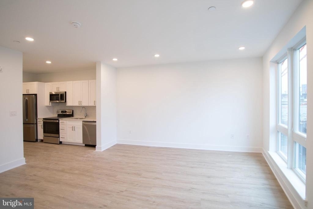 1325 N Lee Street - Photo 9