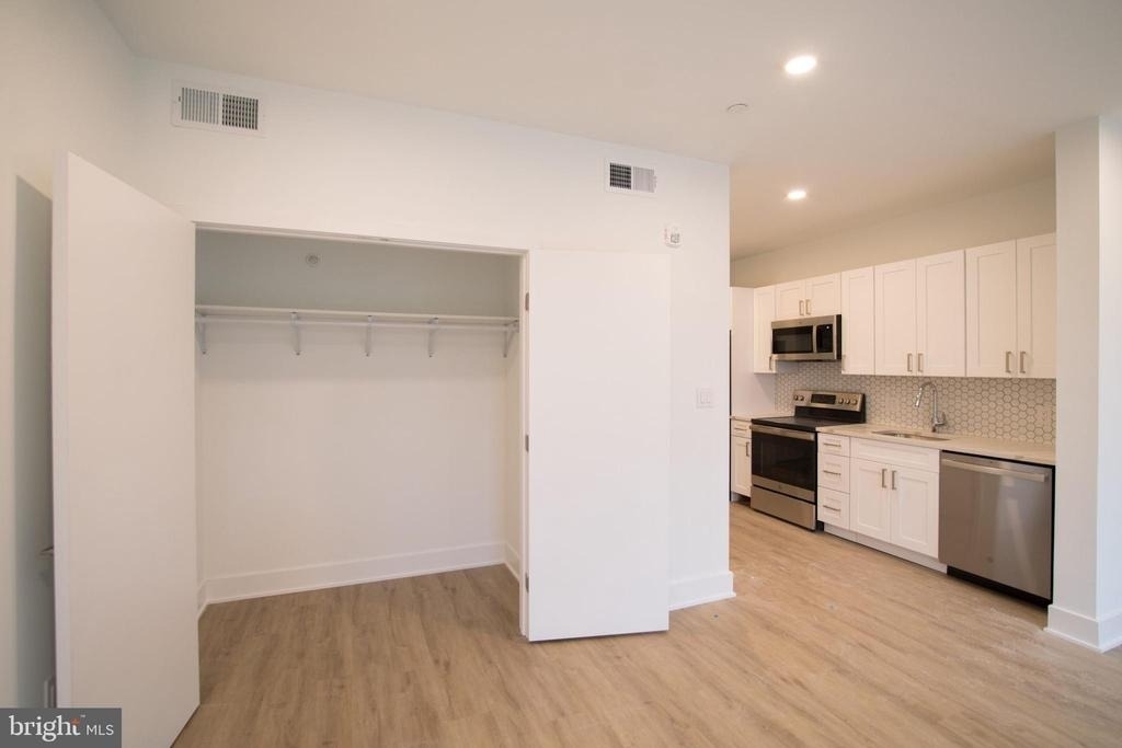 1325 N Lee Street - Photo 10